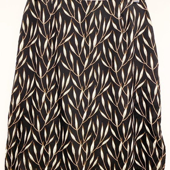 The Work 2 Piece Floral Tank & Skirt Set Black 4 S - Picture 6 of 10